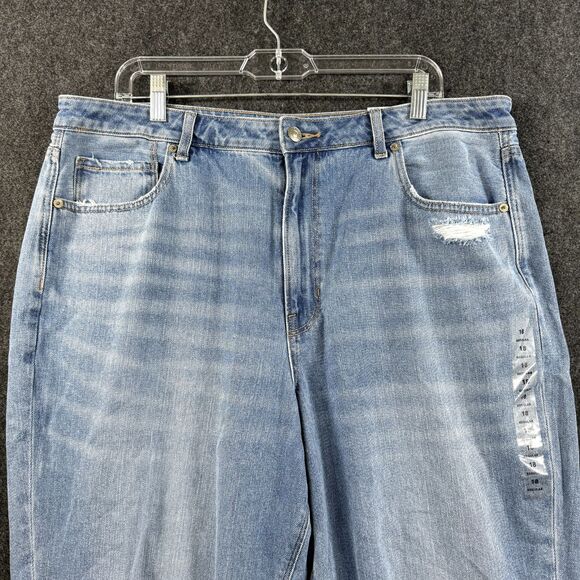 American Eagle Mom Jeans Women's 18 34W Blue Light Distressed Super High Rise - Picture 2 of 13